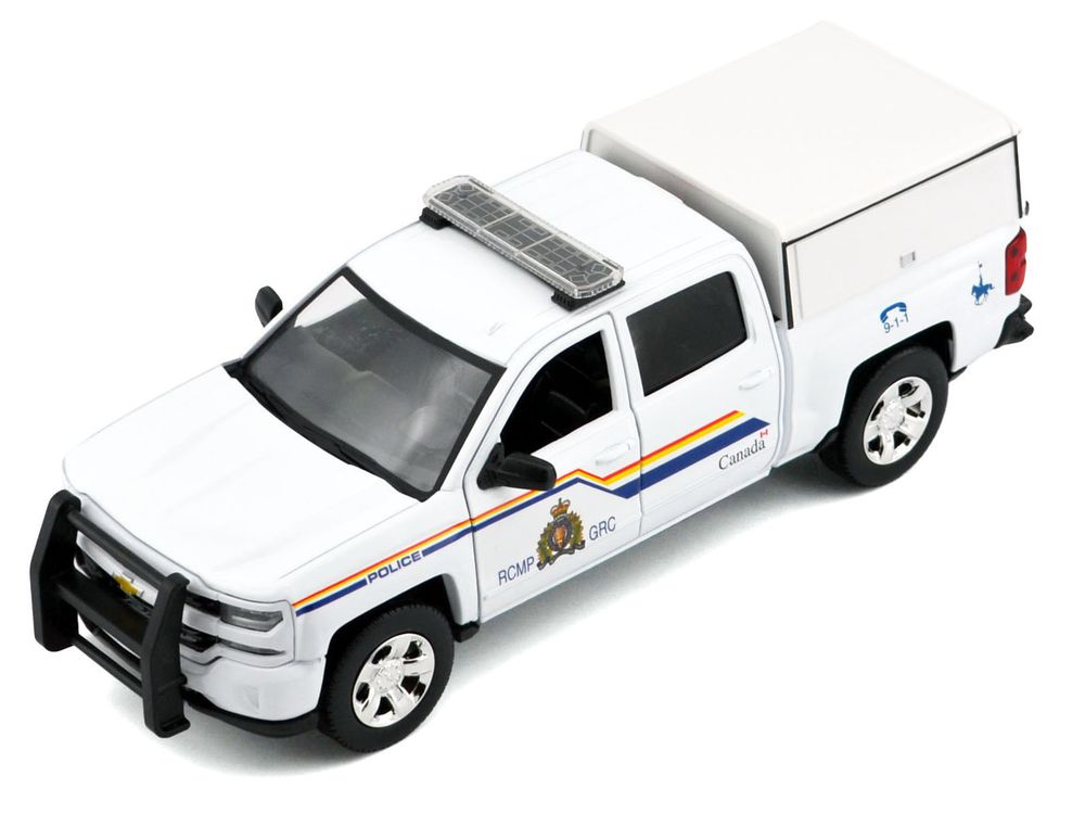 2017 Chevrolet Silverado 1500 LT Z71 Crew Cab Pickup Truck with Camper Box "Royal Canadian Mounted Police" White "Law Enforcement and Public Service" Series 1/24-1/27 Diecast Model Car by Motormax view 3