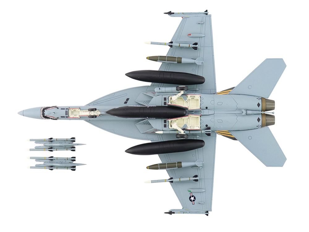 Boeing F/A-18E Super Hornet Fighter Aircraft "166828 VFA-151 Vigilantes USS Lincoln" (2021) United States Navy "Air Power Series" 1/72 Diecast Model by Hobby Master view 4