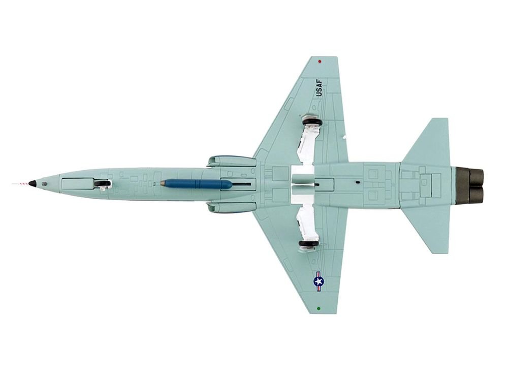 Northrop AT-38B Talon Aircraft "63-8172 479th TTW LIFT Trainer NASA" (1980s) United States Air Force "Air Power Series" 1/72 Diecast Model by Hobby Master view 4