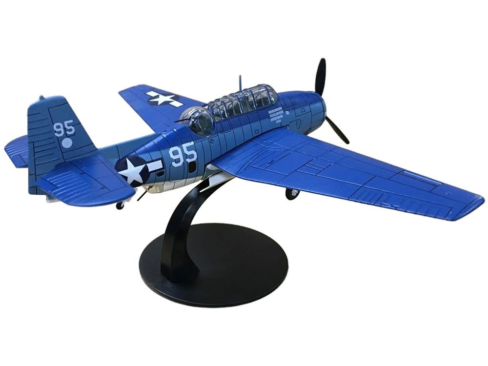 Grumman TBF Avenger Bomber Aircraft "White 95 USS Hornet" (1944) United States Navy 1/72 Diecast Model by Militaria Die Cast view 5