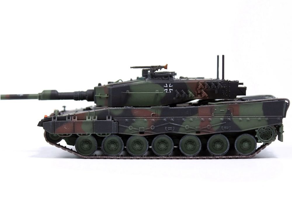 Leopard 2A4 Main Battle Tank "Bundeswehr 361st Panzer Battalion Certain Challenge West Germany" (1988) West German Army "Armor Premium" Series 1/72 Diecast Model by Panzerkampf view 2