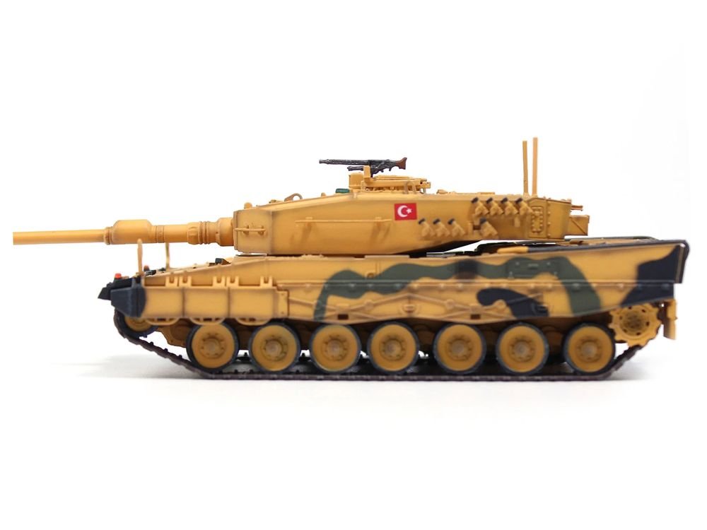 Leopard 2A4 Main Battle Tank "Desert Camouflage 2nd Cavalry Armored Brigade Turkey-Syrian Border" (2016) Turkish Army "Armor Premium" Series 1/72 Diecast Model by Panzerkampf view 2