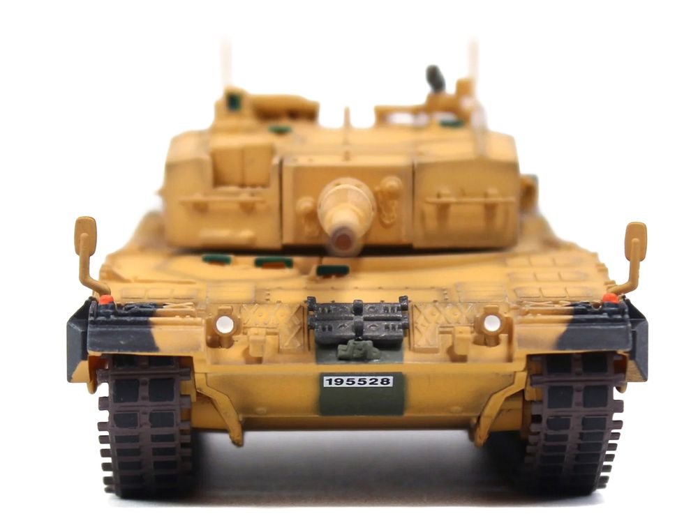 Leopard 2A4 Main Battle Tank "Desert Camouflage 2nd Cavalry Armored Brigade Turkey-Syrian Border" (2016) Turkish Army "Armor Premium" Series 1/72 Diecast Model by Panzerkampf view 4
