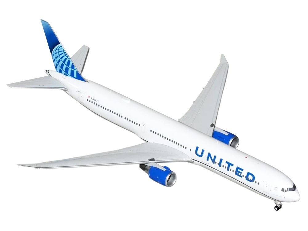 Boeing 767-400 Commercial Aircraft "United Airlines" (N76064) White with Blue Tail Graphics "Gemini 200" Series 1/200 Diecast Model Airplane by GeminiJets view 2