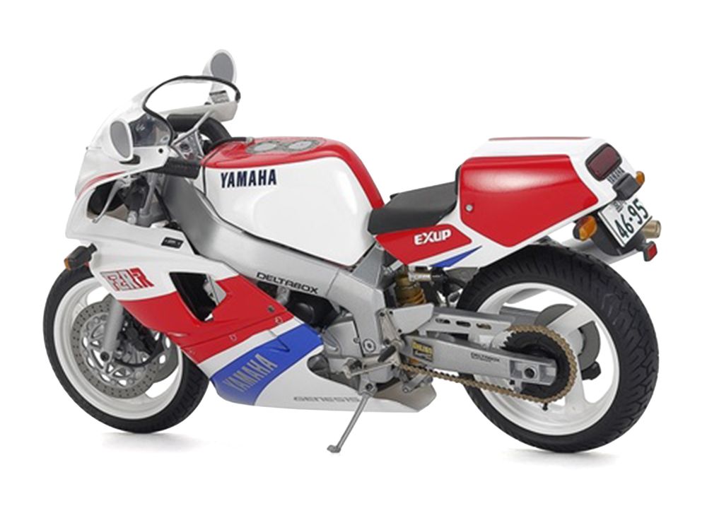 Model Kit Yamaha FZR750R OW01 Motorcycle 1/12 Scale Model by Tamiya view 4