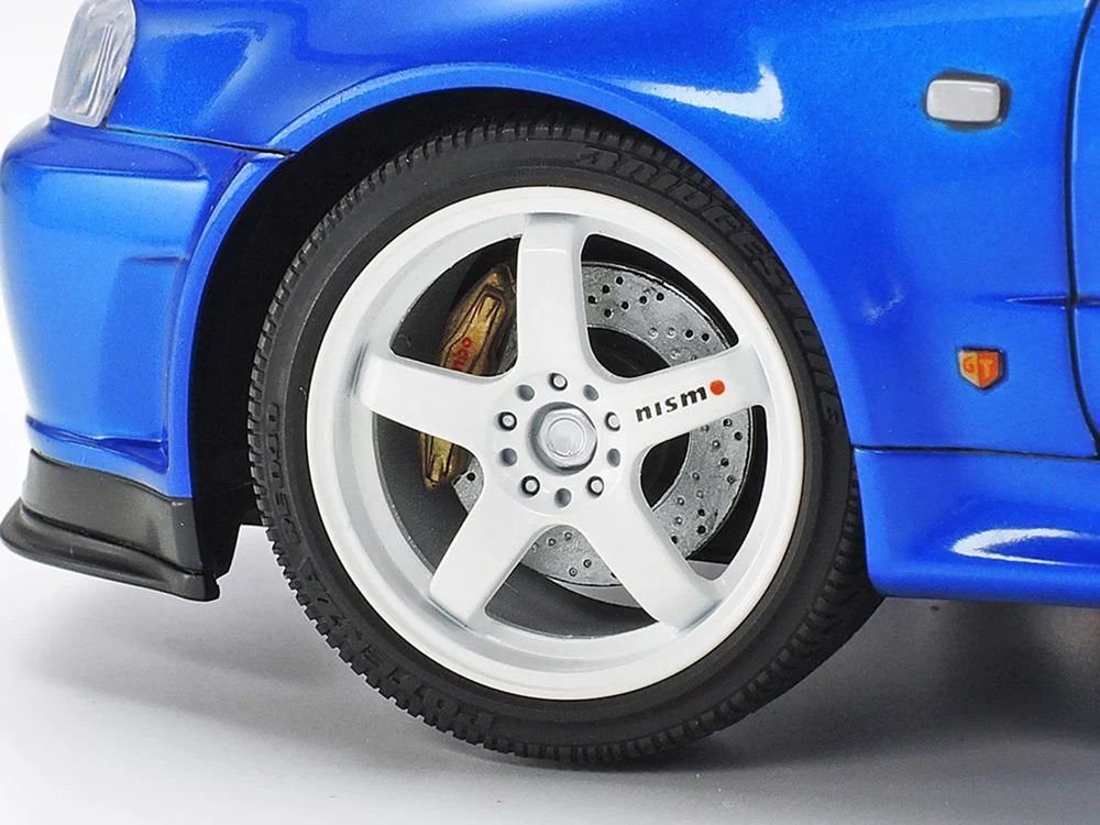 Model Kit Nissan Skyline GT-R (R34) V-Spec II 1/24 Scale Model by Tamiya view 5