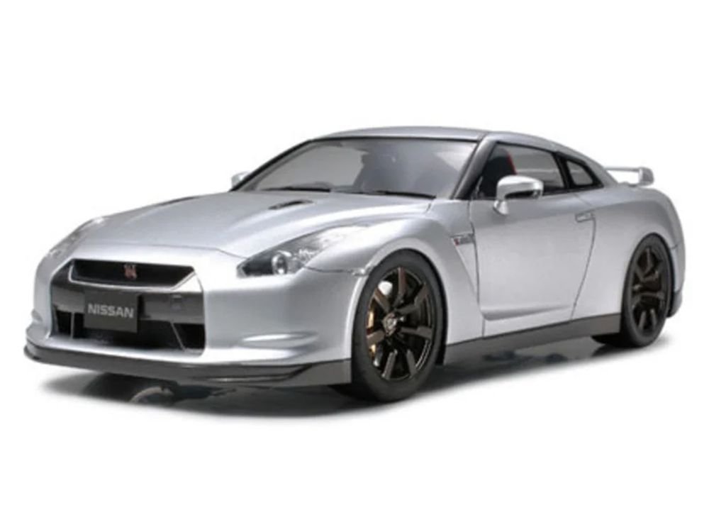 Model Kit Nissan GT-R (R35) 1/24 Scale Model by Tamiya view 2
