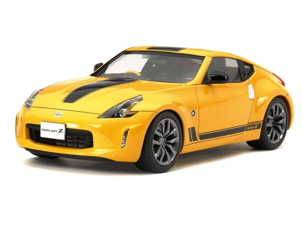 Model Kit Nissan 370Z Heritage Edition 1/24 Scale Model by Tamiya view 2