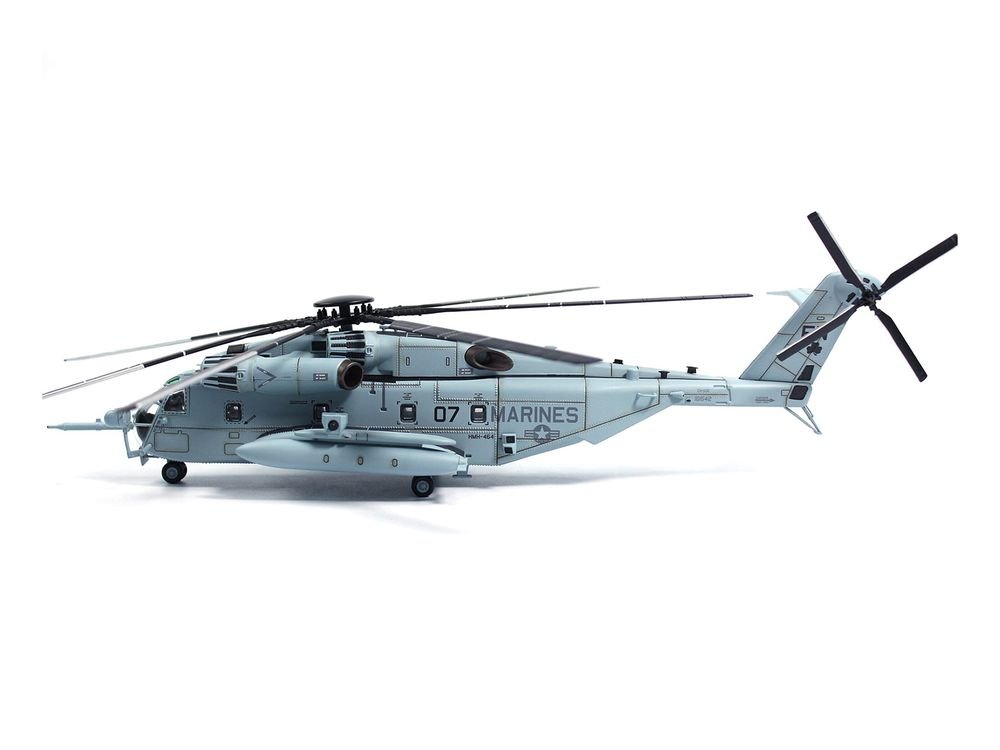Sikorsky CH-53E Super Stallion Helicopter #07 "161542 HMH-464 Condors MCAS New River" (2008) United States Marine Corps 1/72 Diecast Model by Panzerkampf view 2