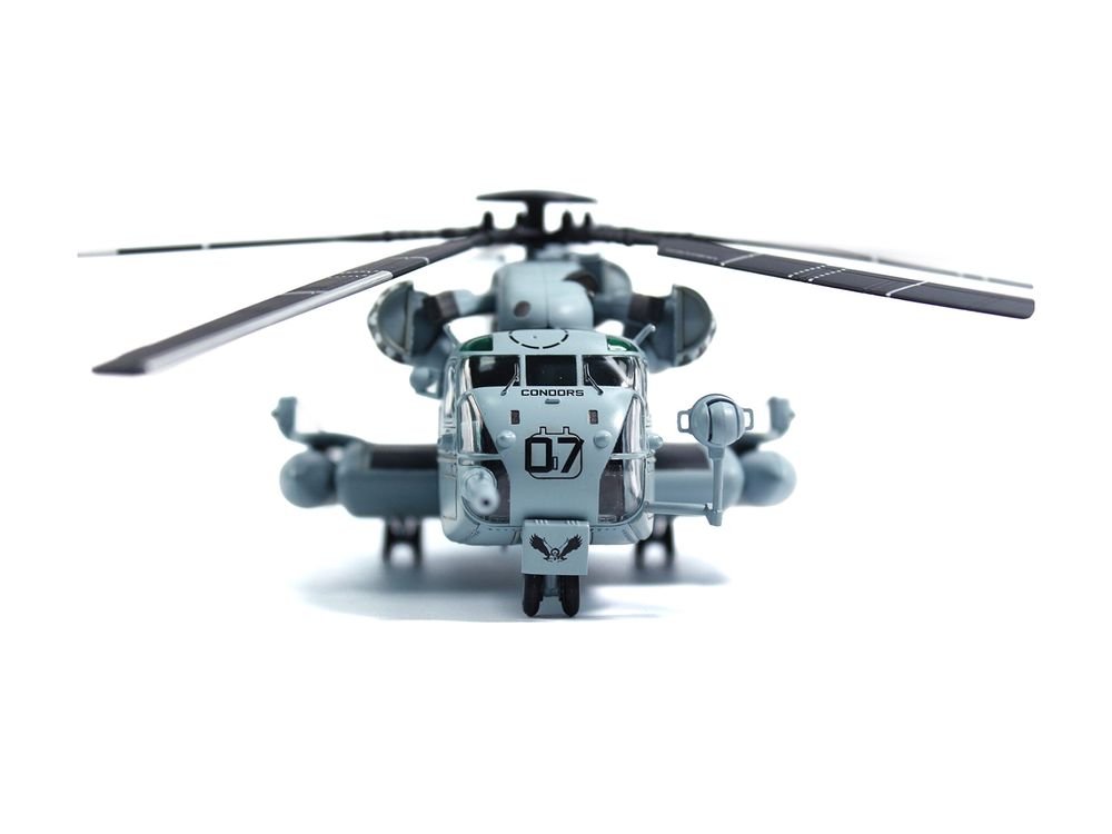 Sikorsky CH-53E Super Stallion Helicopter #07 "161542 HMH-464 Condors MCAS New River" (2008) United States Marine Corps 1/72 Diecast Model by Panzerkampf view 4