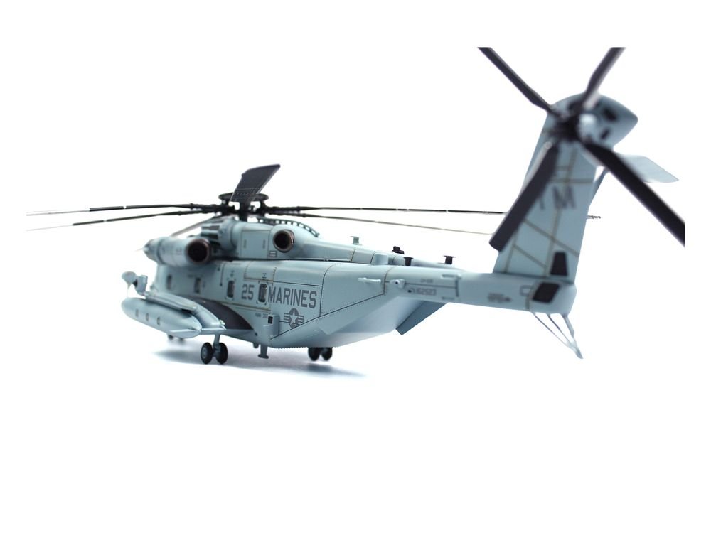 Sikorsky CH-53E Super Stallion Helicopter #25 "162523 HMH-461 Ironhorse HMM-365 (Rein) 4th MEU (SOC) Kandahar Afghanistan Operation Enduring Freedom" (2008) United States Marine Corps 1/72 Diecast Model by Panzerkampf view 3