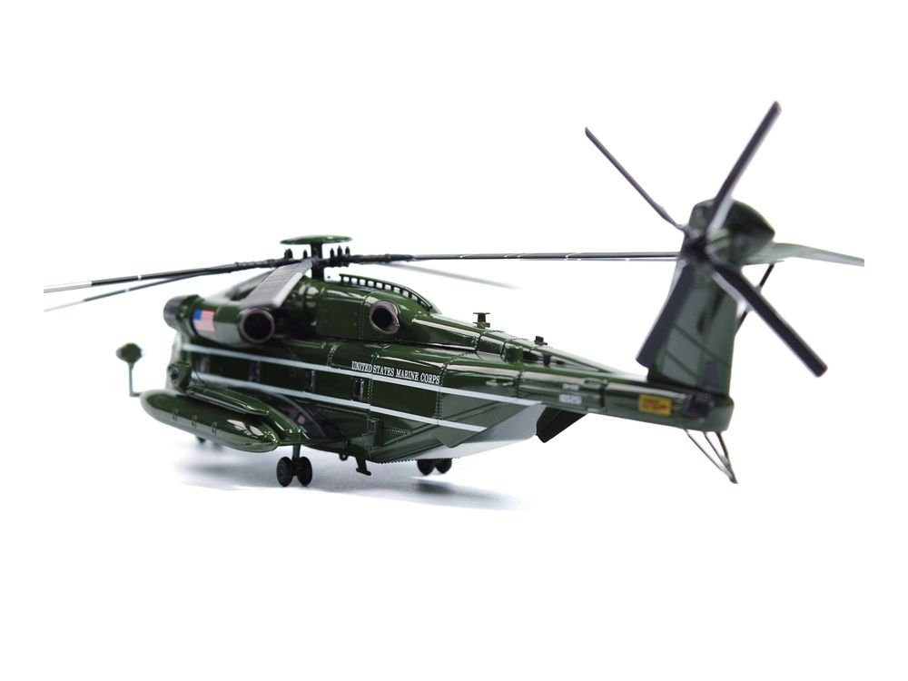 Sikorsky CH-53E Sea Stallion Helicopter #31 "HMX-1 Nighthawks MCAS Quantico VA" United States Marine Corps 1/72 Diecast Model by Panzerkampf view 2