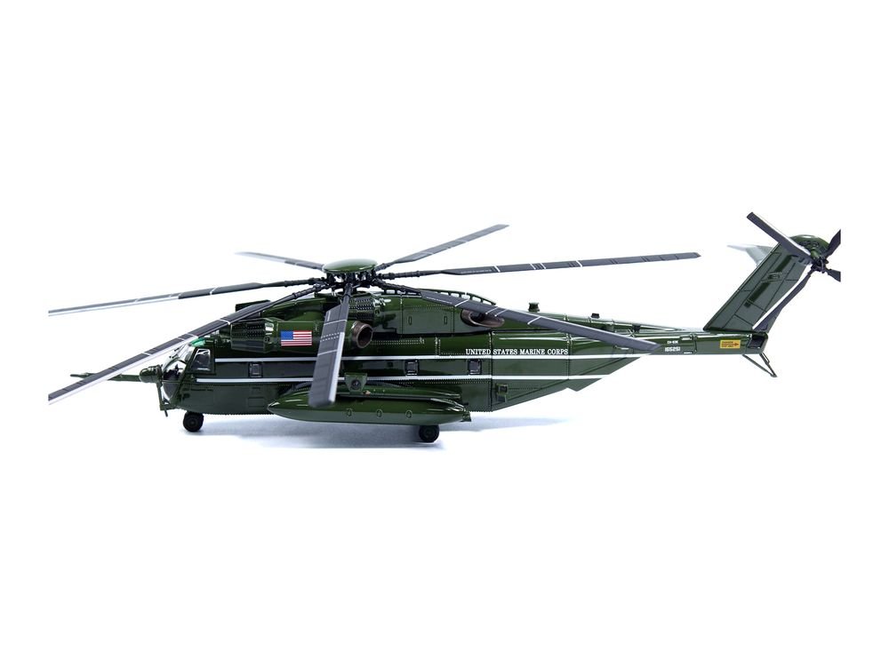 Sikorsky CH-53E Sea Stallion Helicopter #31 "HMX-1 Nighthawks MCAS Quantico VA" United States Marine Corps 1/72 Diecast Model by Panzerkampf view 3