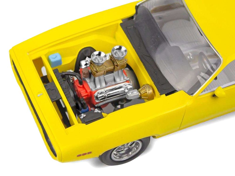 Level 4 Model Kit 1971 Plymouth GTX Street Machine 2-in-1 Kit 1/24 Scale Model by Revell view 3