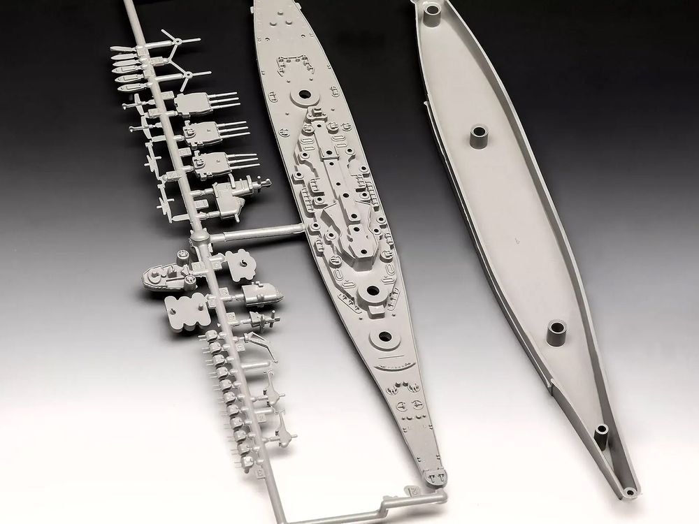 Level 4 Model Kit Battleship U.S.S. New Jersey All-Included Kit 1/1200 Scale Model by Revell view 3