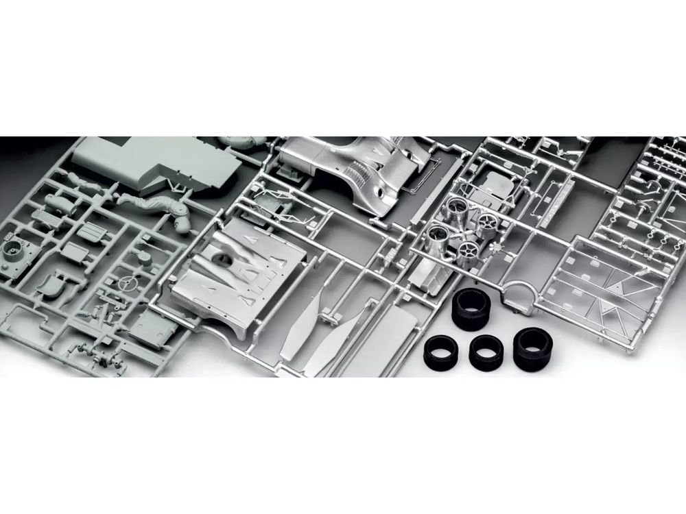Level 4 Model Kit Porsche 917/10 All-Included Kit 1/32 Scale Model by Revell view 3