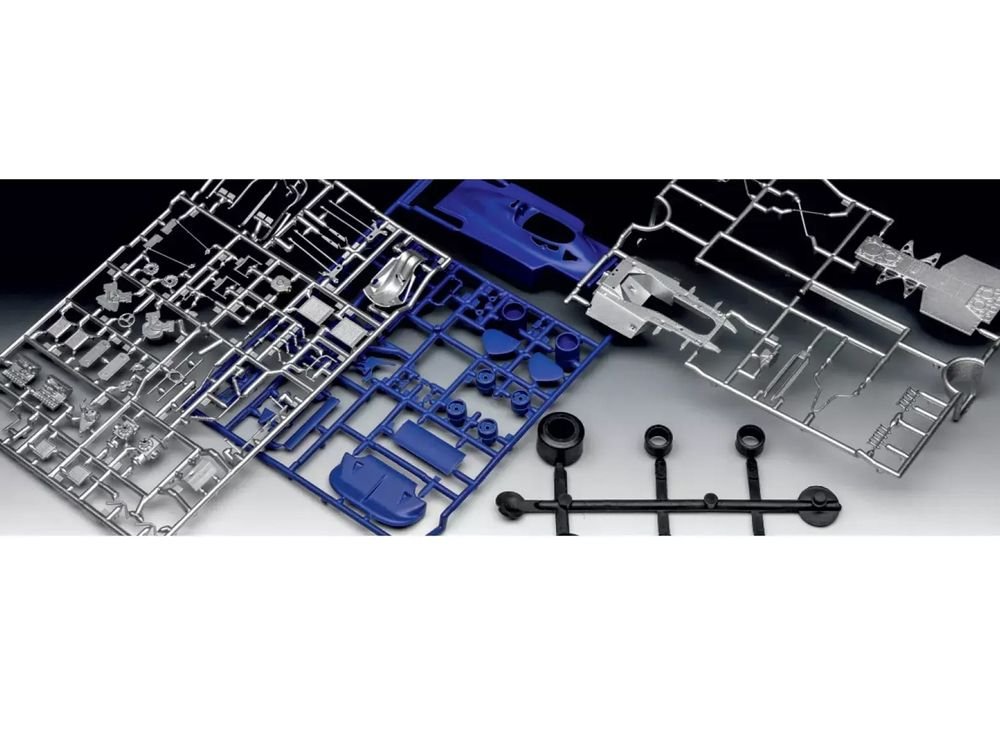 Level 5 Model Kit Tyrrell P34/2 All-Included Kit 1/32 Scale Model by Revell view 3