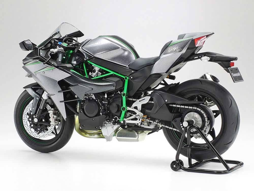 Model Kit Kawasaki Ninja H2 Carbon Motorcycle 1/12 Scale Model by Tamiya view 4