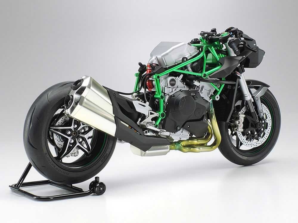 Model Kit Kawasaki Ninja H2 Carbon Motorcycle 1/12 Scale Model by Tamiya view 5