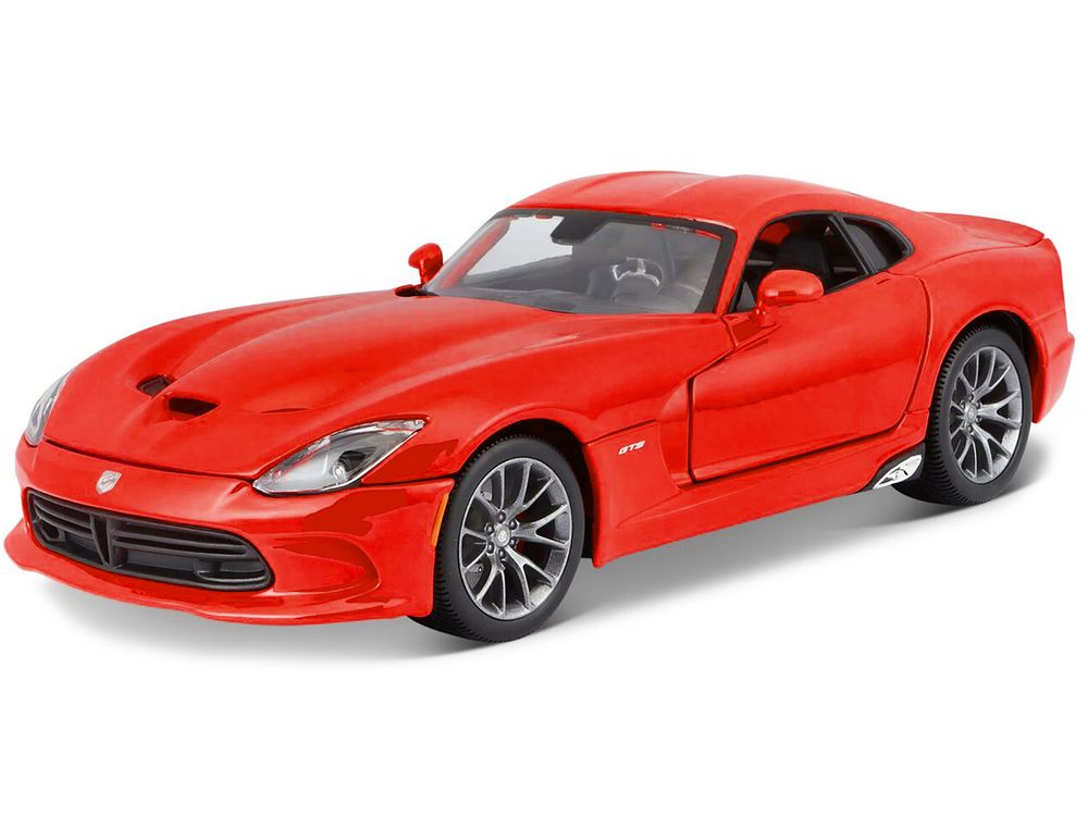 2013 Dodge Viper GTS SRT Red 1/18 Diecast  Model Car by Maisto view 2