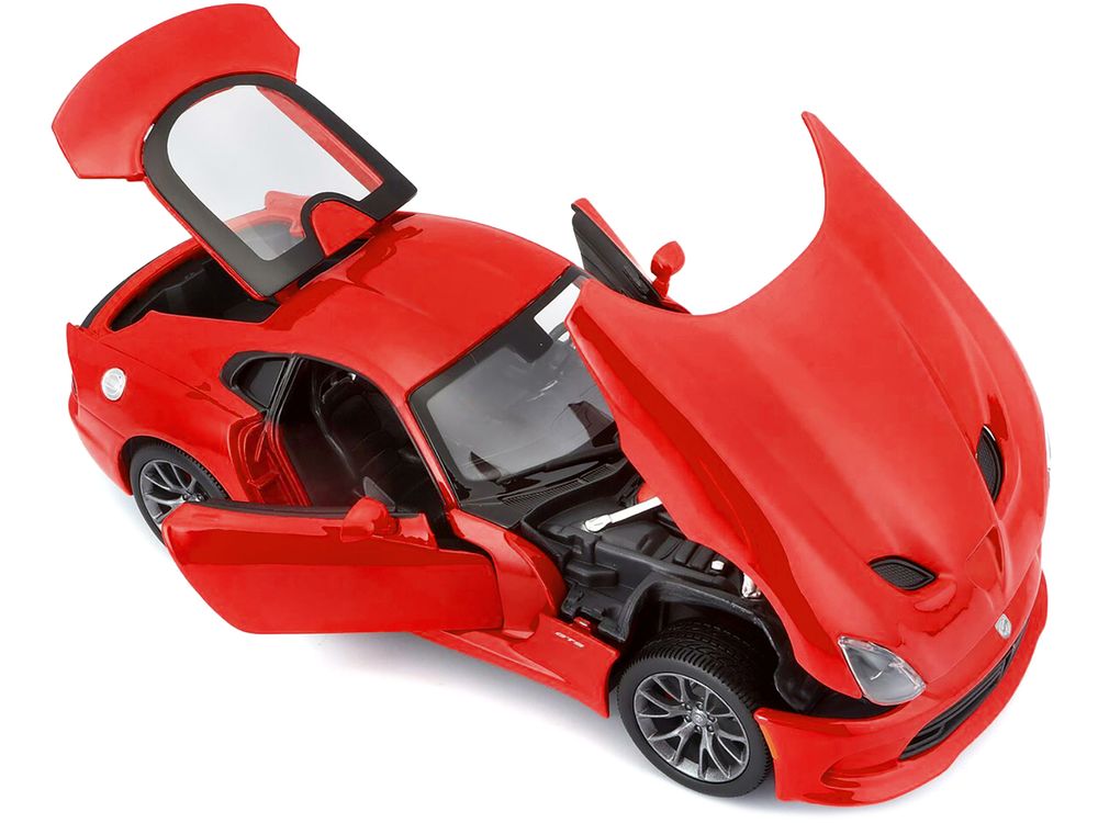 2013 Dodge Viper GTS SRT Red 1/18 Diecast  Model Car by Maisto view 3