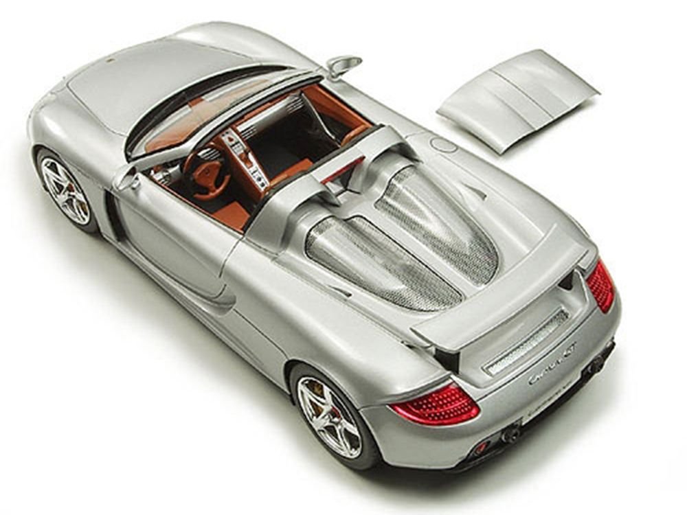 Model Kit Porsche Carrera GT 1/24 Scale Model by Tamiya view 3