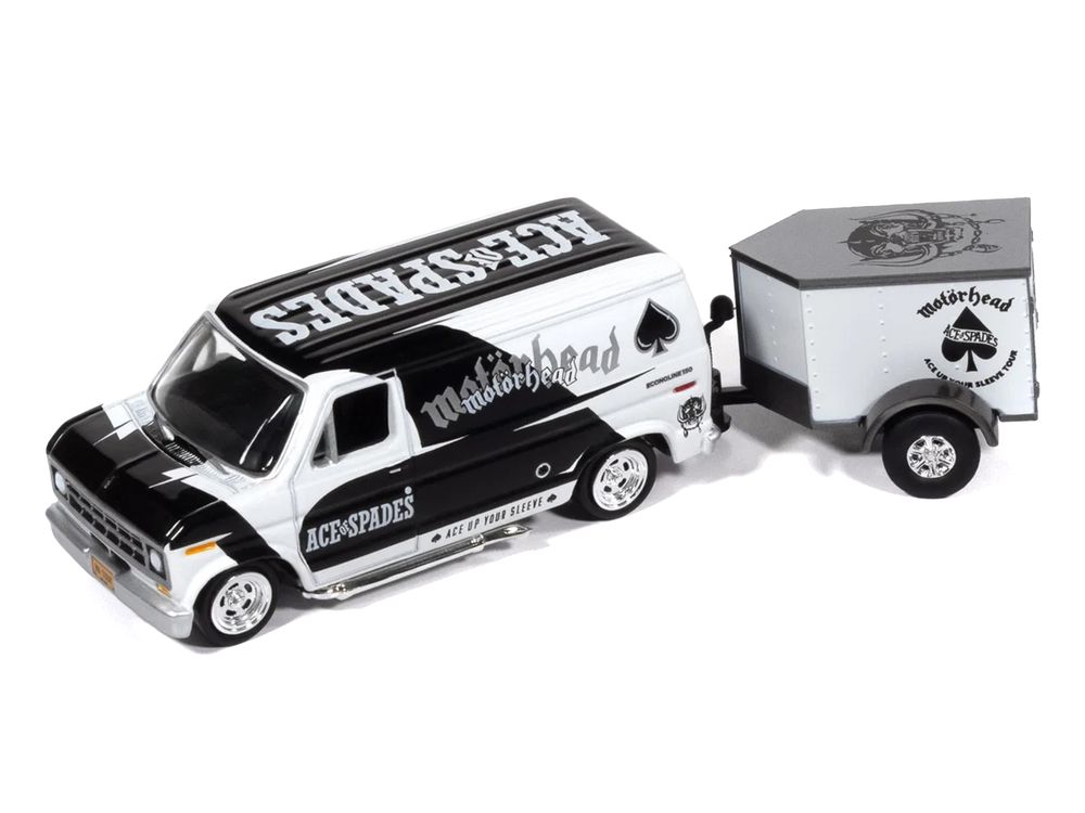 "Tow & Go" 2026 Release 2 Set of 3 pieces 1/64 Diecast Model Cars by Johnny Lightning view 5