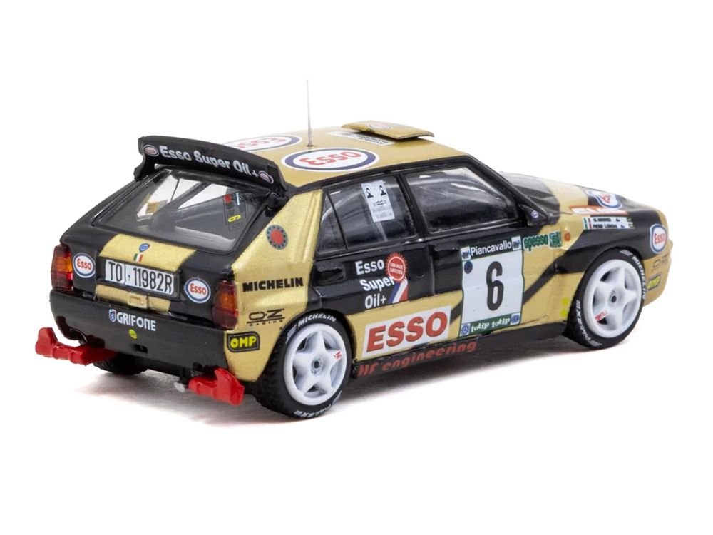 Lancia Delta HF Integrale #6 Piero Longhi - Maurizio Imerito "Esso" Winner "ECR Piancavallo Rally" (1993) "Hobby64" 1/64 Diecast Model Car by Tarmac Works view 3