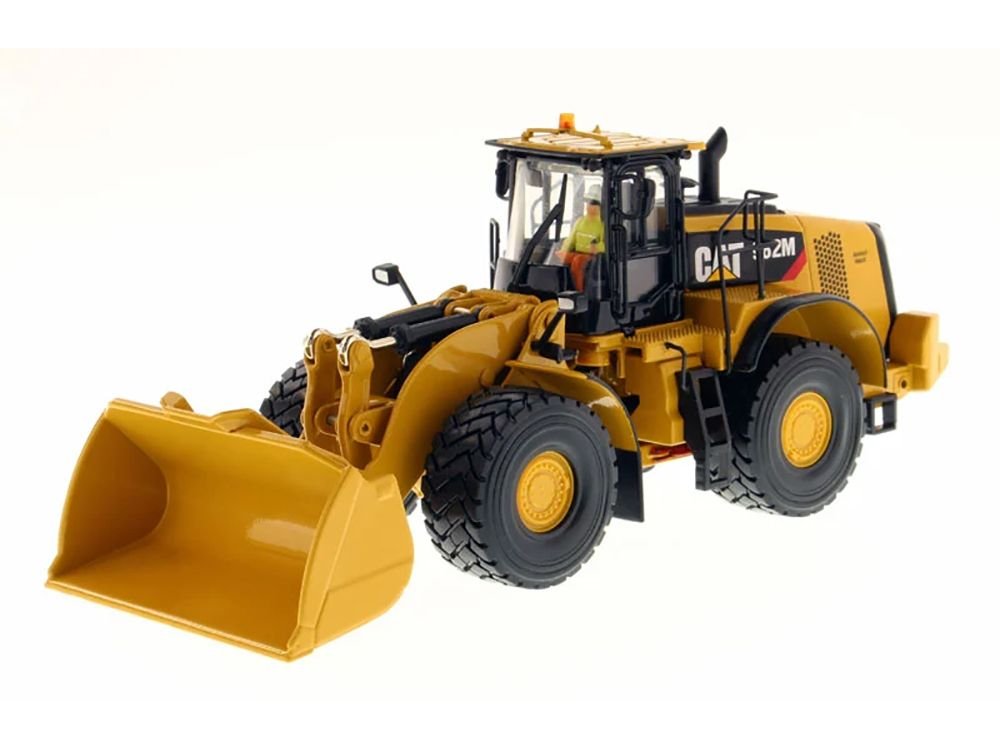 CAT Caterpillar 982M Wheel Loader with Operator "Core Classics Series" 1/50 Diecast Model by Diecast Masters view 2