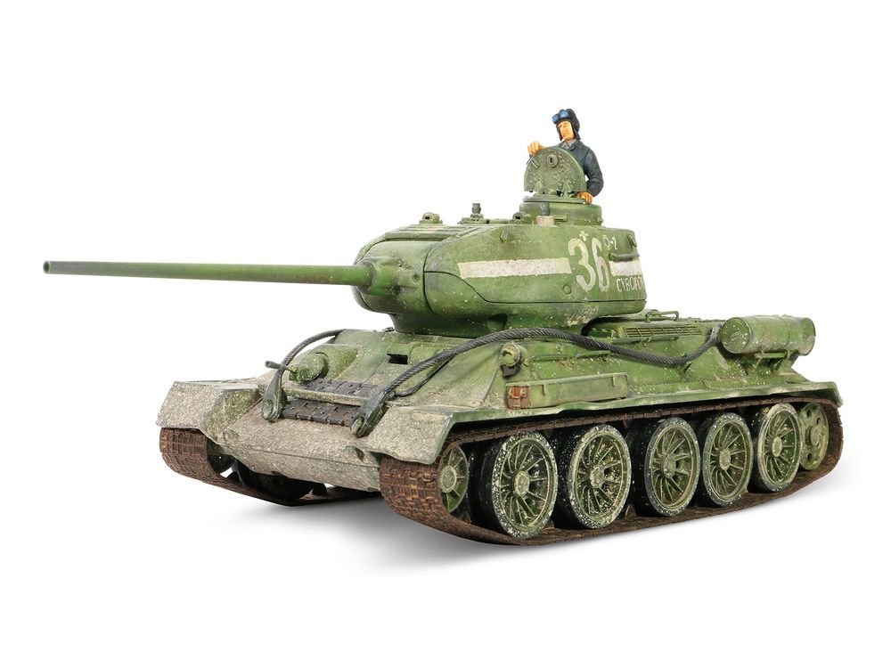Soviet T-34-85 Medium Tank "55th Guards Tank Bde. 7th Guards Tank Corps Berlin" (1945) Soviet Army "Armored Fighting Vehicle" Series 1/32 Diecast Model by Forces of Valor view 2