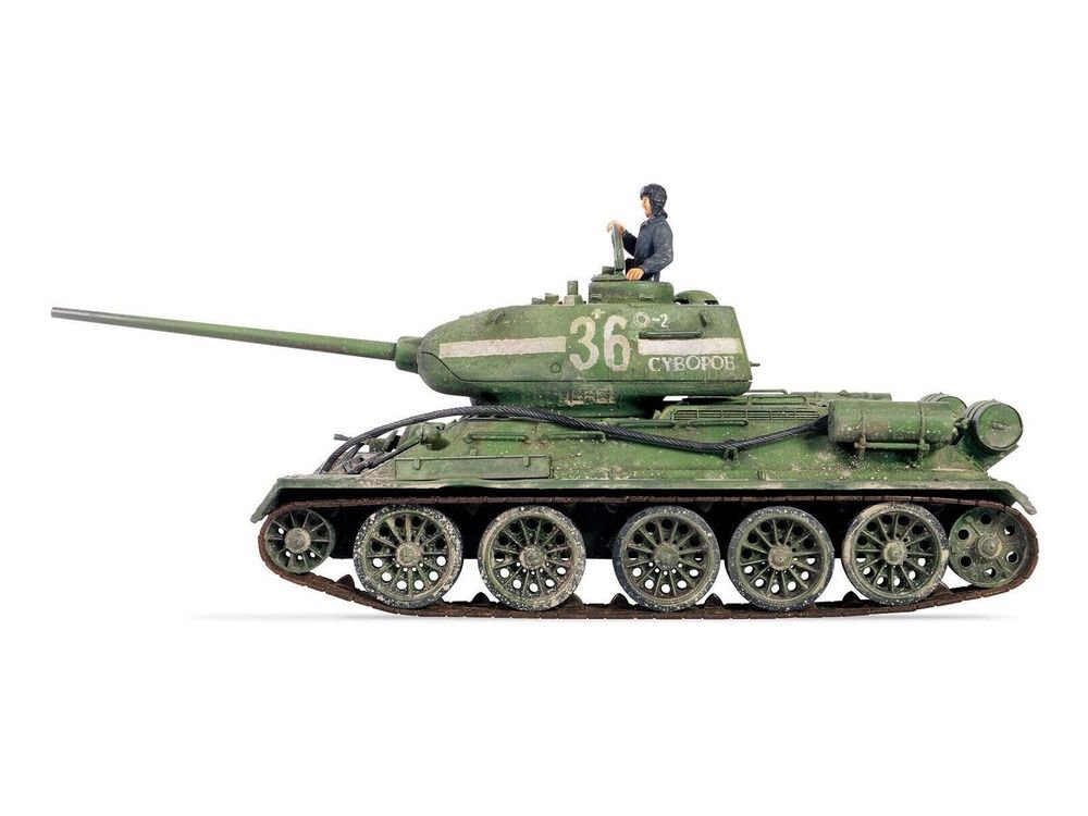 Soviet T-34-85 Medium Tank "55th Guards Tank Bde. 7th Guards Tank Corps Berlin" (1945) Soviet Army "Armored Fighting Vehicle" Series 1/32 Diecast Model by Forces of Valor view 3