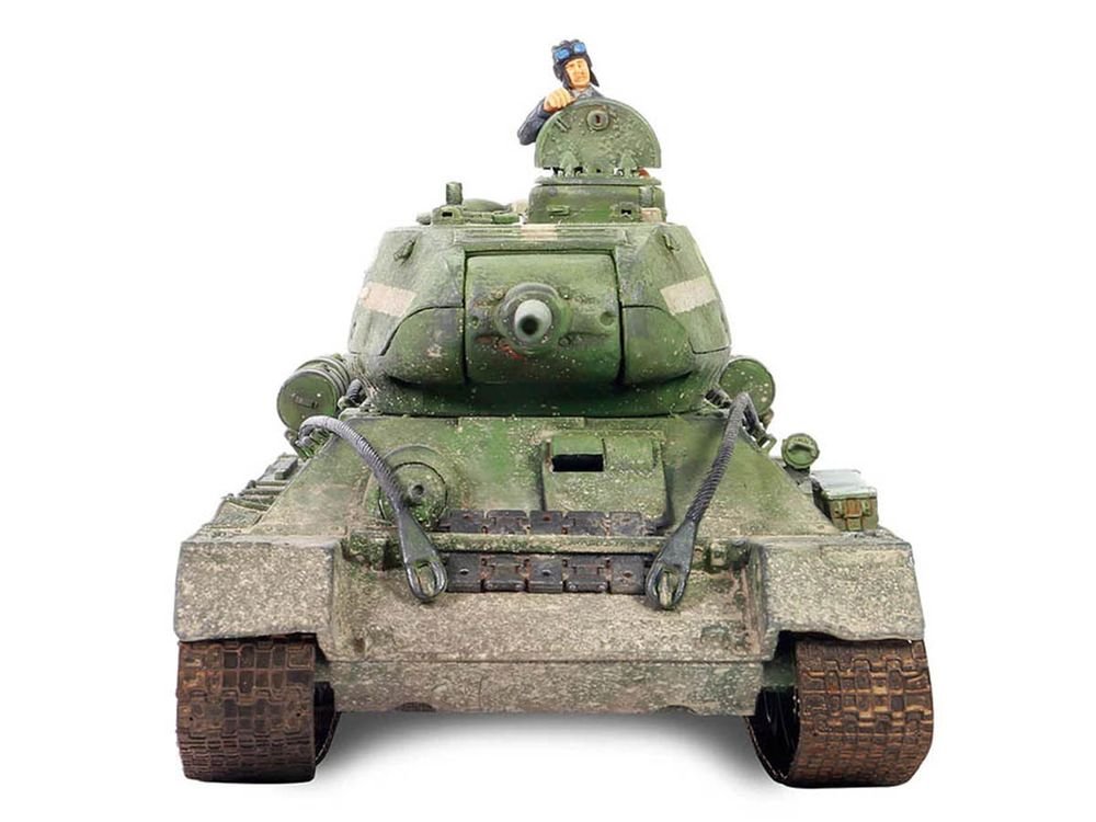 Soviet T-34-85 Medium Tank "55th Guards Tank Bde. 7th Guards Tank Corps Berlin" (1945) Soviet Army "Armored Fighting Vehicle" Series 1/32 Diecast Model by Forces of Valor view 5