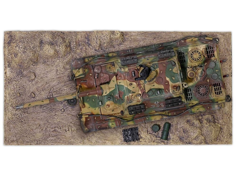 German Sd.Kfz.186 Panzerjager Tiger Ausf. B Heavy Tank "JagdTiger (Henschel suspension) No.331 sPzJgrAbt 653 Germany" (1945) German Army "Armored Fighting Vehicle" Series 1/32 Diecast Model by Forces of Valor view 5