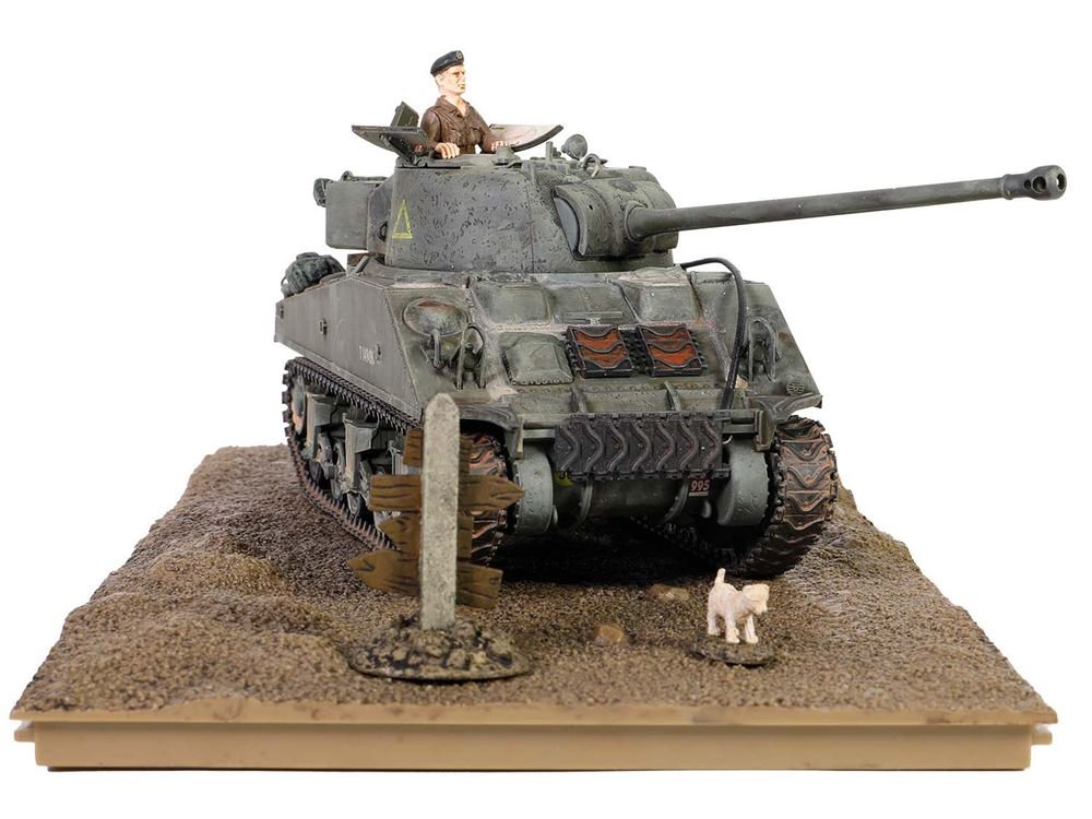 British Sherman Firefly Vc. Tank "8th Armoured Brigade 24th Lancer 13/18th Hussars Normandy" (1944) British Royal Army "Armored Fighting Vehicle" Series 1/32 Diecast Model by Forces of Valor view 4