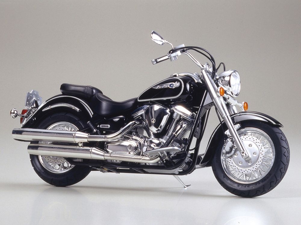 Model Kit Yamaha XV1600 RoadStar Motorcycle 1/12 Scale Model by Tamiya view 2