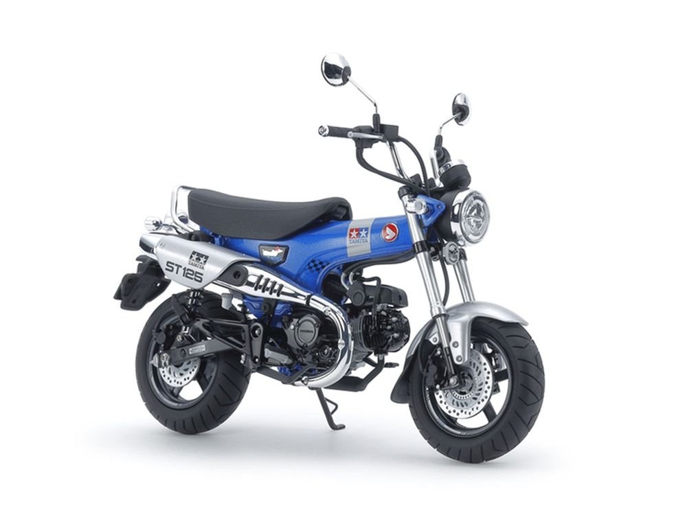 Model Kit Honda Dax125 Motorcycle 1/12 Scale Model by Tamiya view 2
