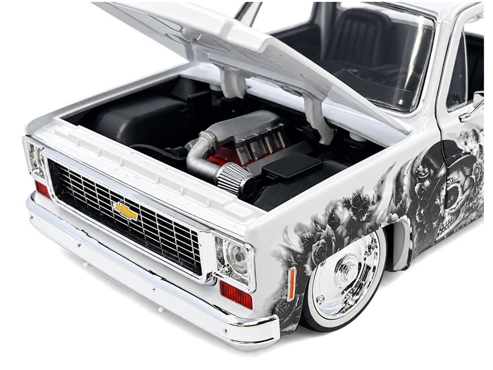 1973 Chevrolet Cheyenne 10 Pickup Truck "Dia de los Muertos" White with Graphics Limited Edition to 2500 pieces Worldwide 1/24 Diecast Model Car by M2 Machines view 3