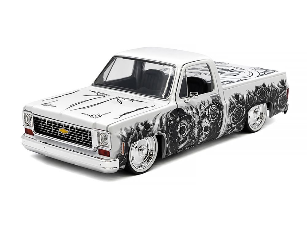 1973 Chevrolet Cheyenne 10 Pickup Truck "Dia de los Muertos" White with Graphics Limited Edition to 2500 pieces Worldwide 1/24 Diecast Model Car by M2 Machines view 5