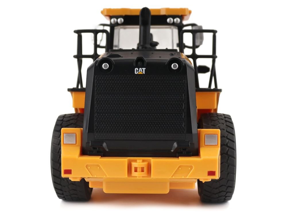 Radio Control CAT Caterpillar 950M Wheel Loader Yellow "Construction RC" Series 1/24 Model by Diecast Masters view 5