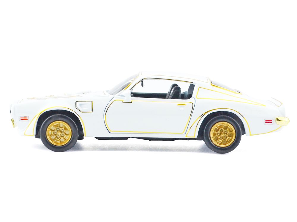 1973 Pontiac Firebird Trans Am White Metallic with Gold Accents "Luxe Legends" Series 1/24 Diecast Model Car by Motormax view 2