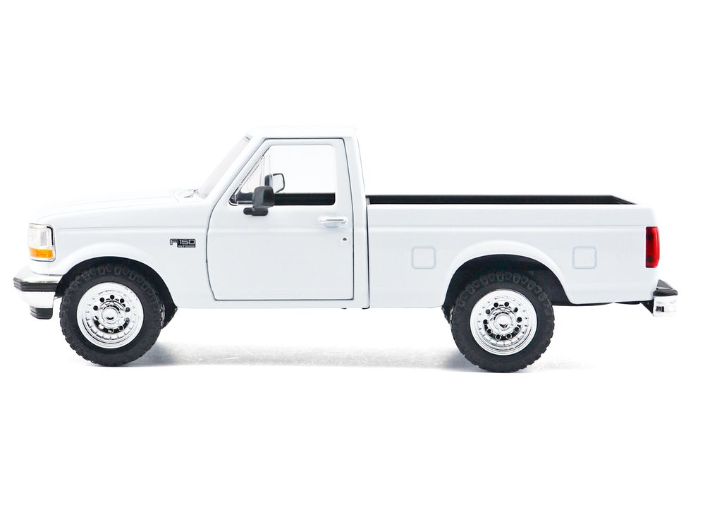1993 Ford F-150 XLT Pickup Truck White "Timeless Legends" Series 1/24 Diecast Model Car by Motormax view 2