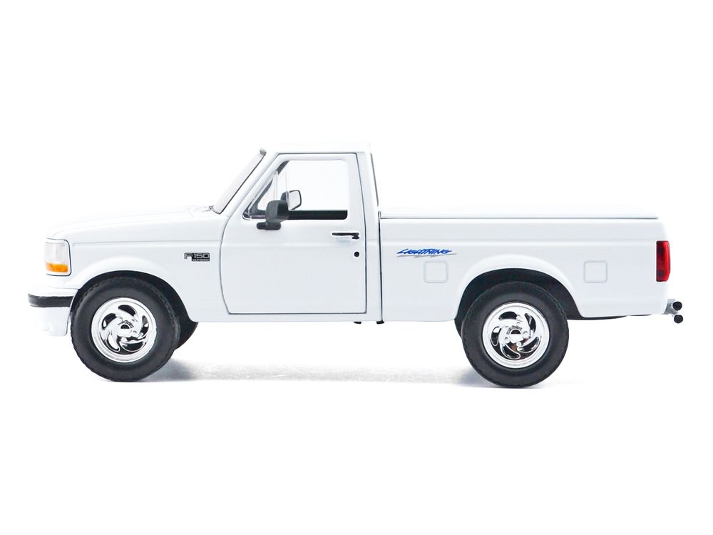 1993 Ford F-150 SVT Lightning Pickup Truck White "Maxx Design" Series 1/24 Diecast Model Car by Motormax view 2
