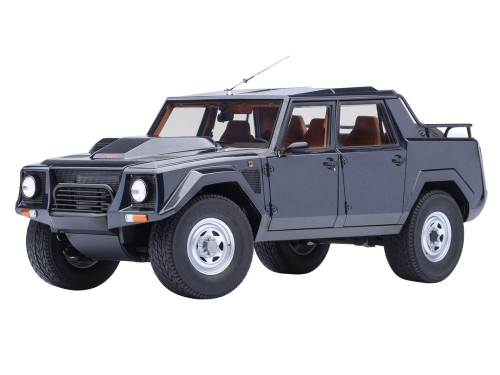 Lamborghini LM002 Blu Acapulco Blue Metallic 1/18 Model Car by Autoart view 2