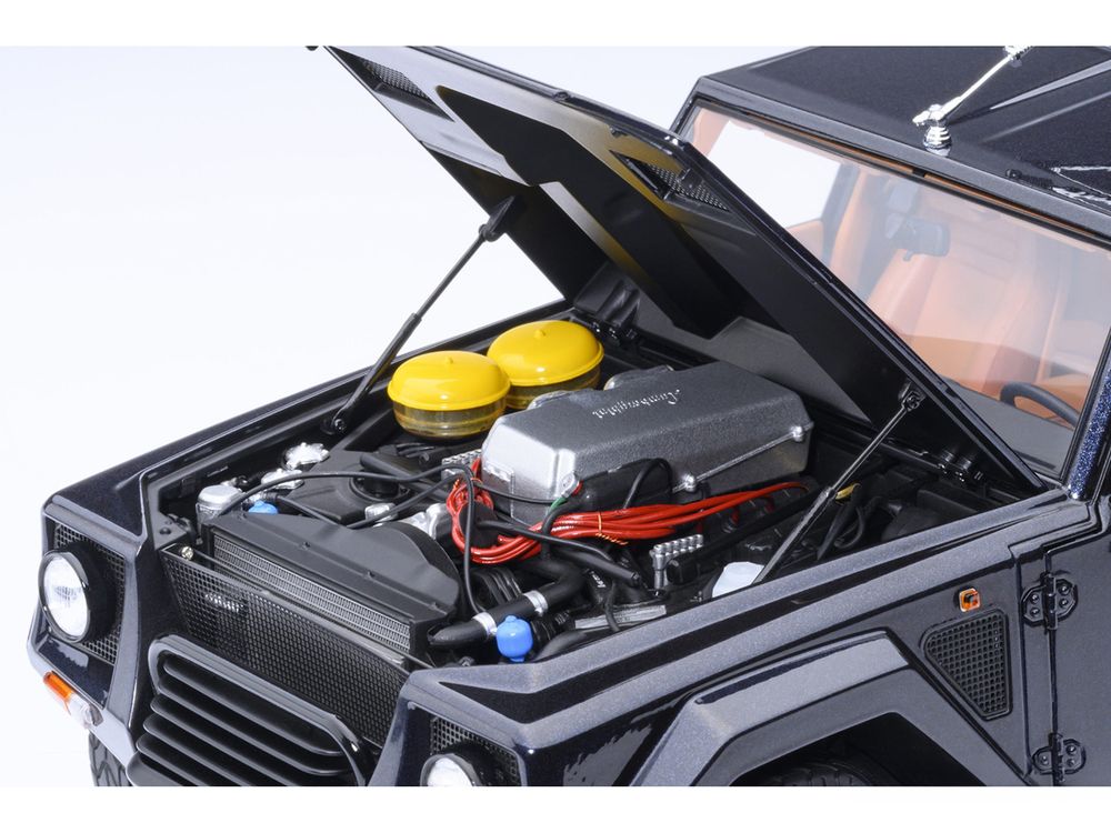 Lamborghini LM002 Blu Acapulco Blue Metallic 1/18 Model Car by Autoart view 4