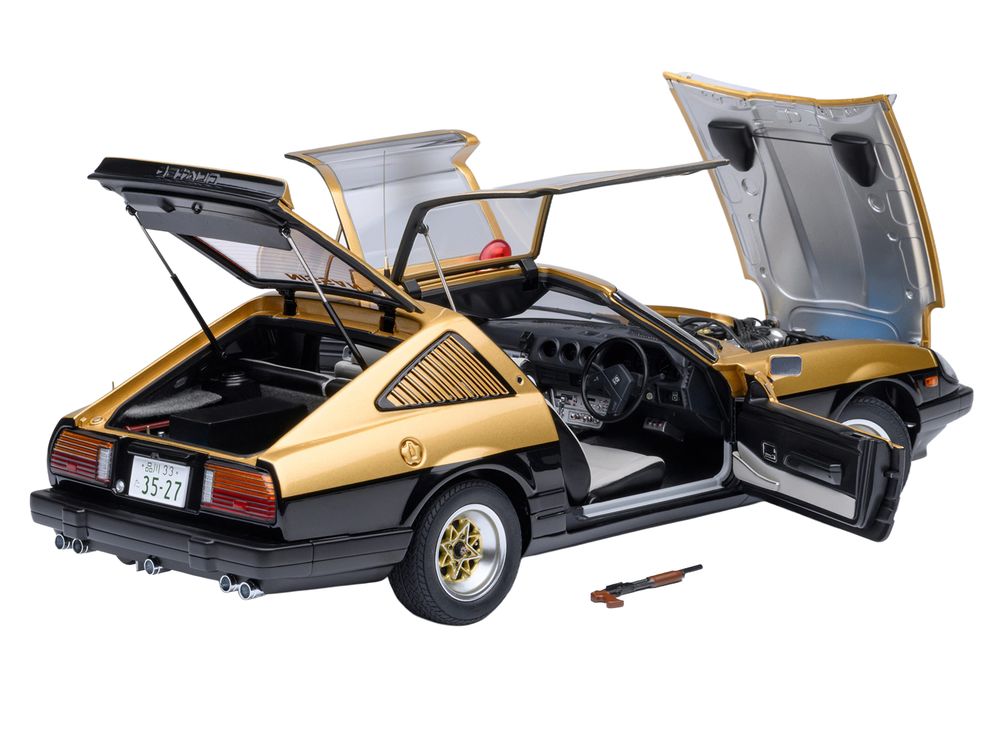 Nissan Fairlady Z (S130) RHD (Right Hand Drive) "Super Z" Gold Metallic and Black "Seibu Keisatsu" (1979-1984) TV Series 1/18 Model Car by Autoart view 3