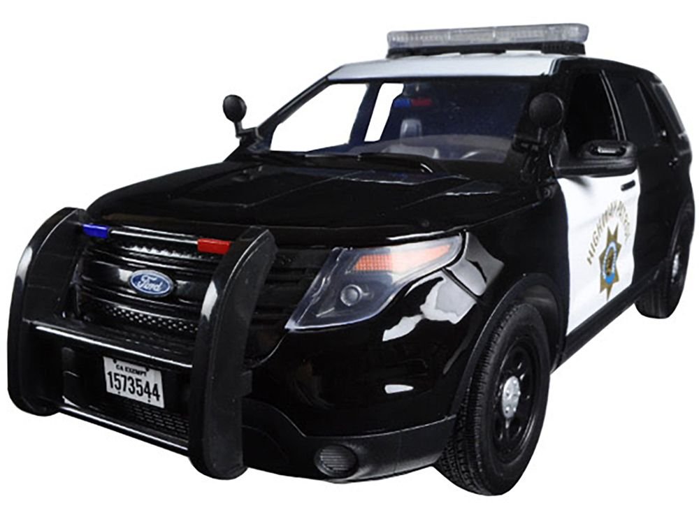 2015 Ford PI Utility Interceptor CHP California Highway Patrol 1/18 Diecast Model Car by Motormax view 2