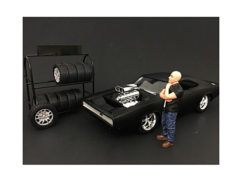 The Street Racing Crew Figure I For 1:18 Scale Models by American Diorama view 2