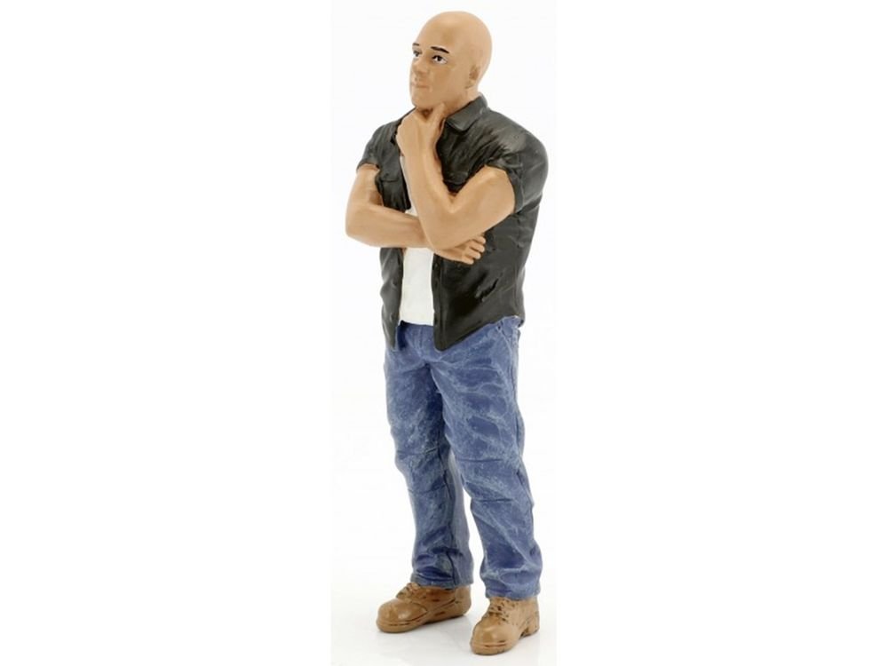 The Street Racing Crew Figure I For 1:18 Scale Models by American Diorama view 3