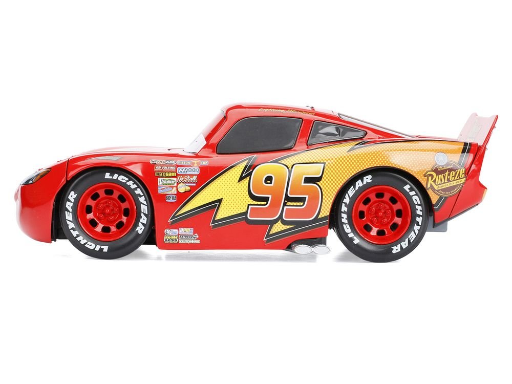 Lightning McQueen #95 Red Disney & Pixar "Cars" Movie "Hollywood Rides" Series Diecast Model Car by Jada view 3