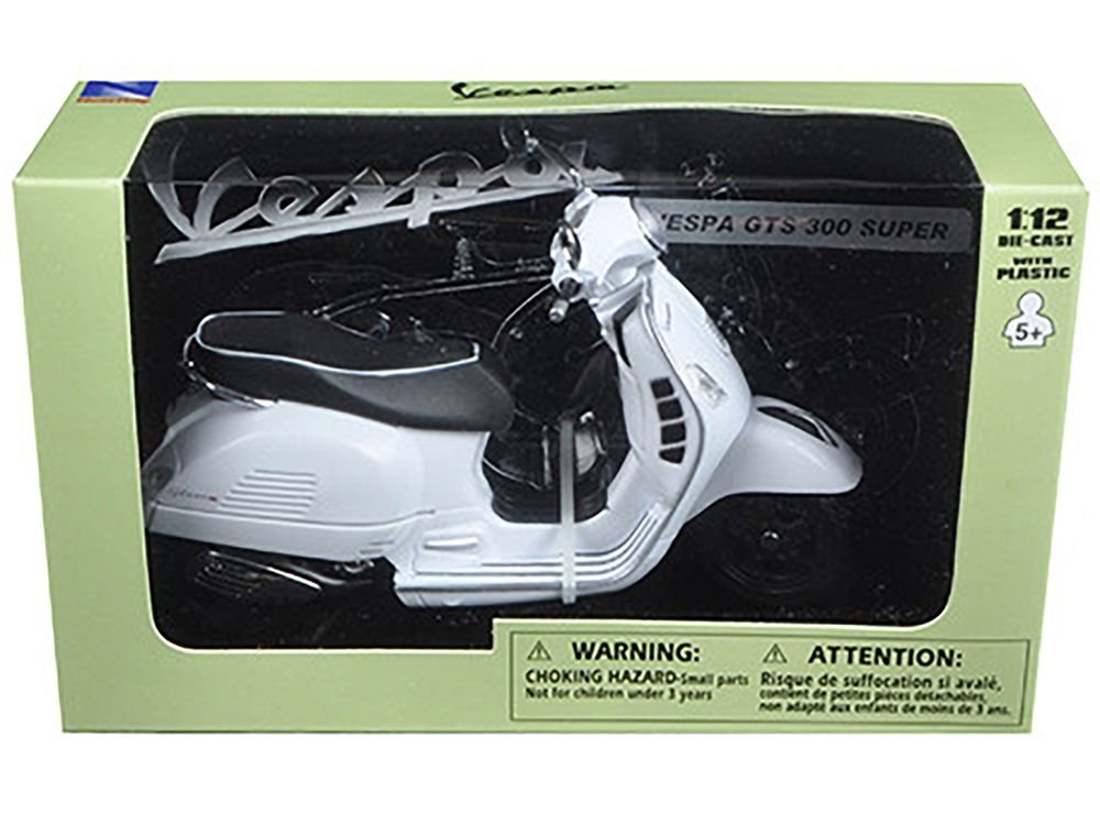 Vespa GTS 300 Super White Motorcycle 1/12 by New Ray view 3